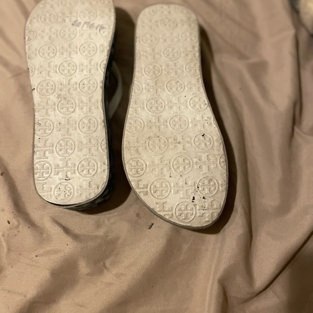 Tory Burch Thandie Flip Flop - Picture 14 of 14